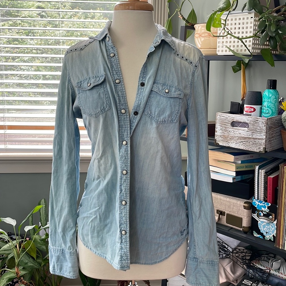 American Eagle denim button down